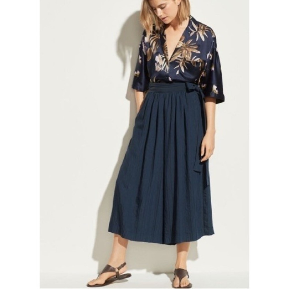 VINCE Navy Pleated Side Tie Culottes Wide Leg Pants Hematite Blue Sz 4 $265 B37